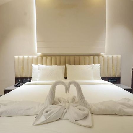 Hotel Midas Inn Mathura Exterior photo