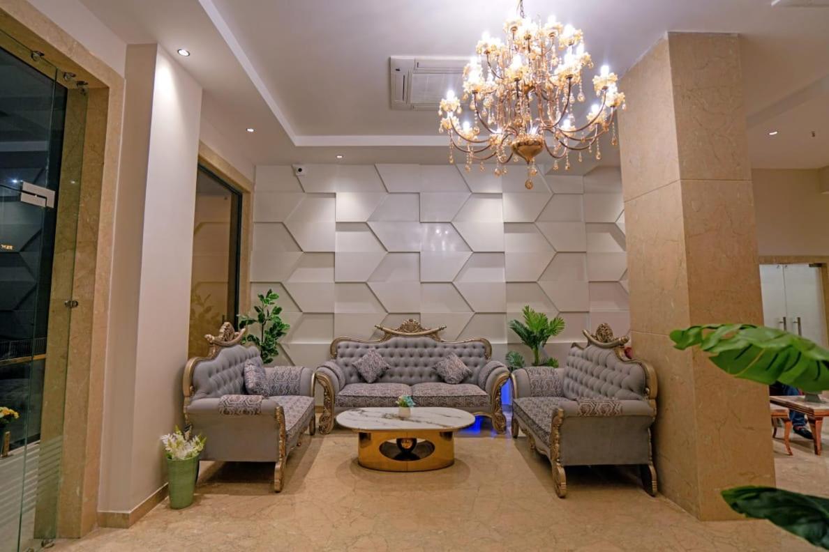 Hotel Midas Inn Mathura Exterior photo